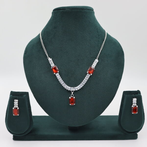 Necklace Maroon B#YG00000305