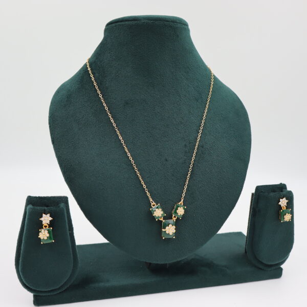 Necklace Green B#YG00000253 B - Image 2